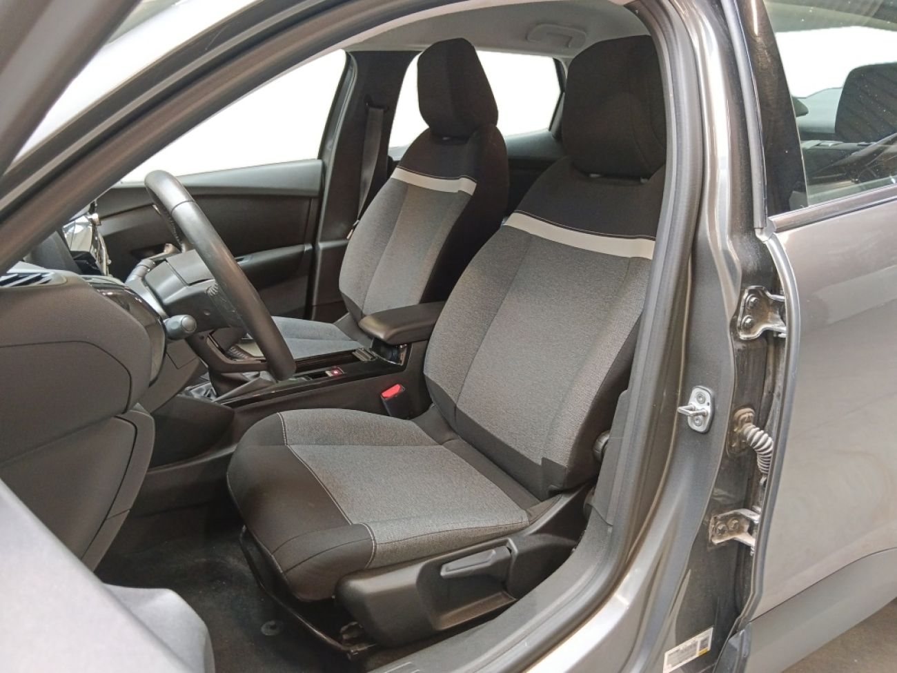 Mandataire Citroën C4 X 1.2 PURETECH 100 FEEL