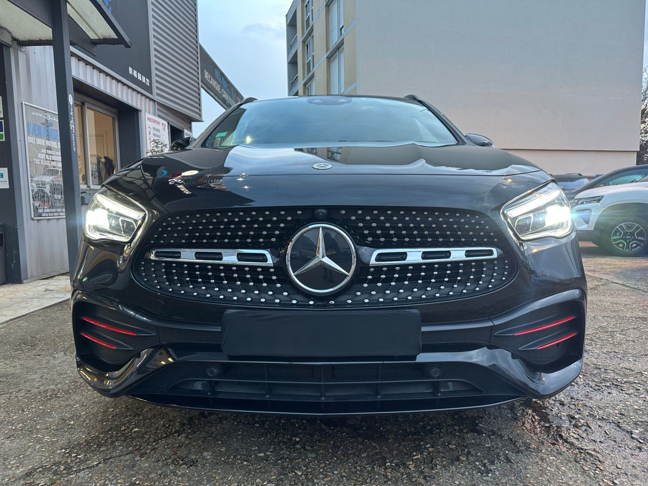 Mandataire MERCEDES GLA 200 d 8G-DCT AMG Line edition 1 toit pano