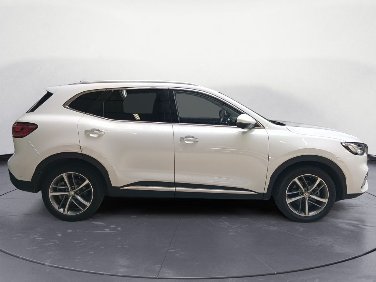 Mandataire MG HS 1.5 T-GDI 162 AT luxury