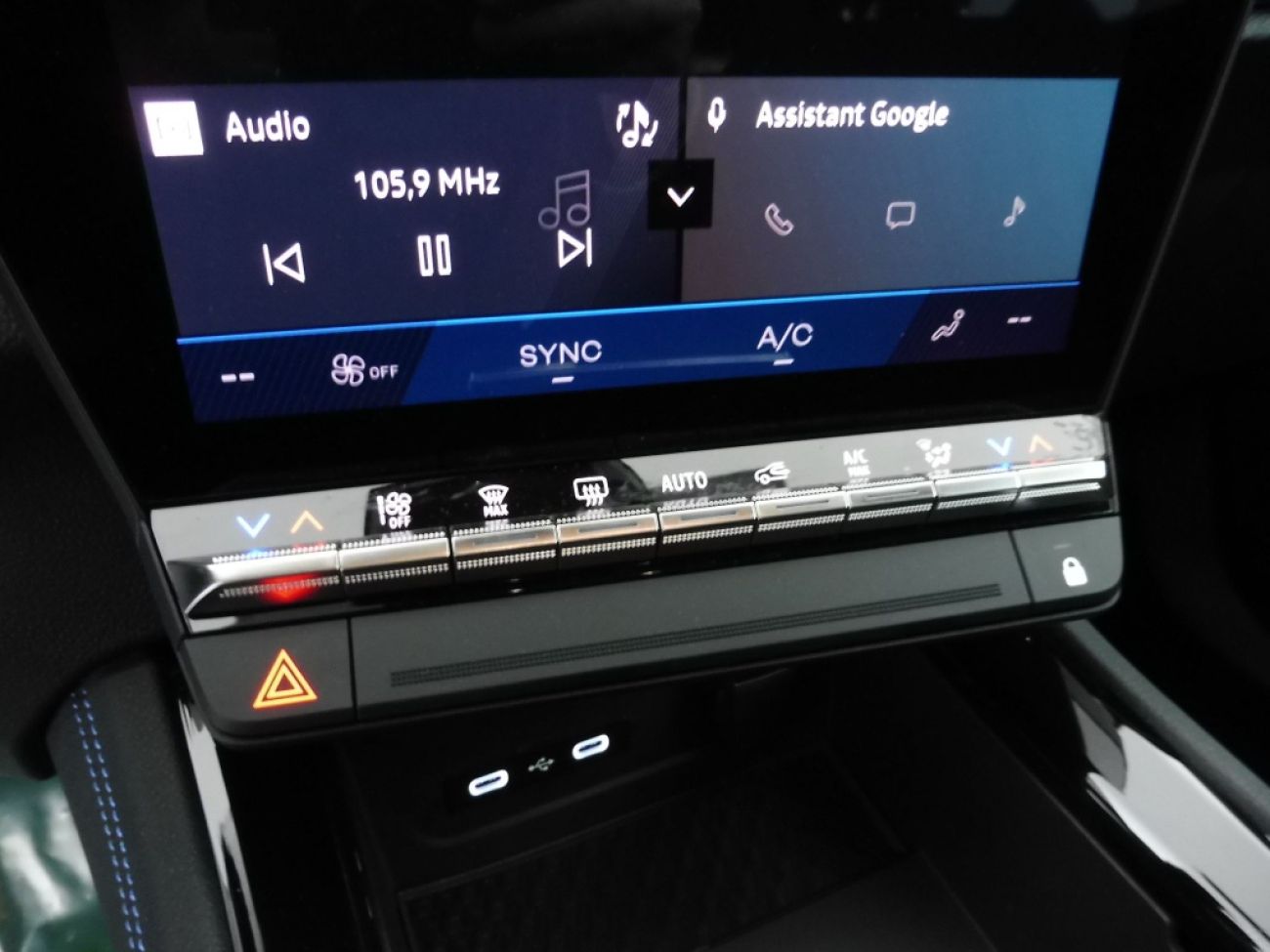 Mandataire RENAULT ESPACE VI 1.2 E-TECH FULL HYBRID 200CH ESPRIT ALPINE 7 PLACES - 24