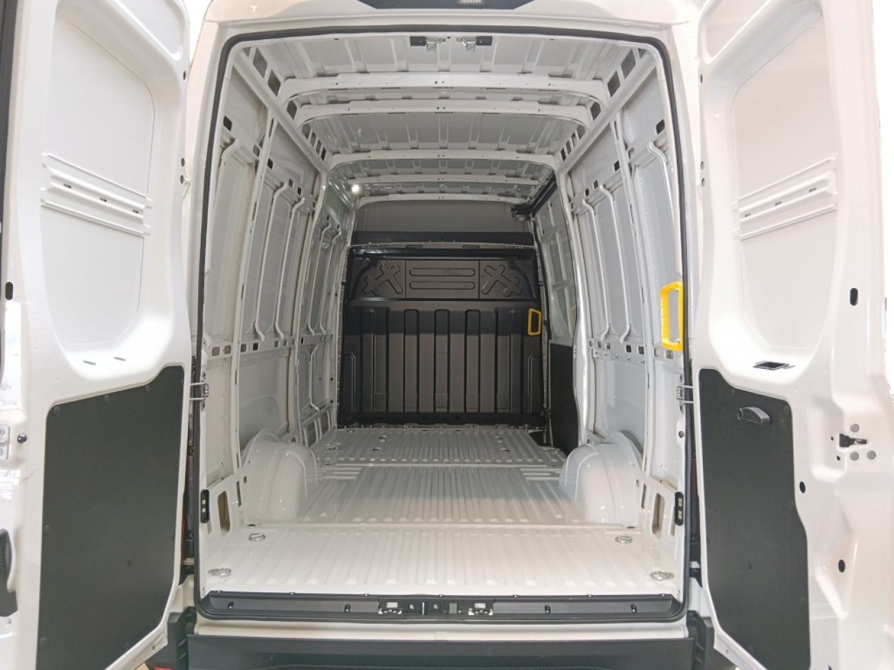 Mandataire IVECO Daily 35S16 2.3 V12 HI-MATIC 156CV