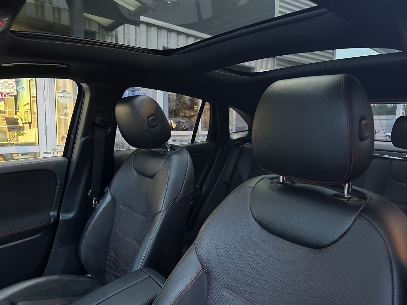 Mandataire MERCEDES-BENZ GLA 200 d 8G-DCT AMG Line edition 1 toit pano