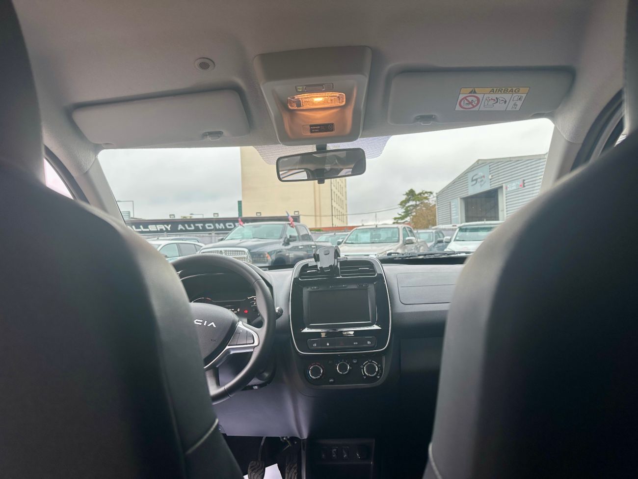 Mandataire Dacia SPRING Expression