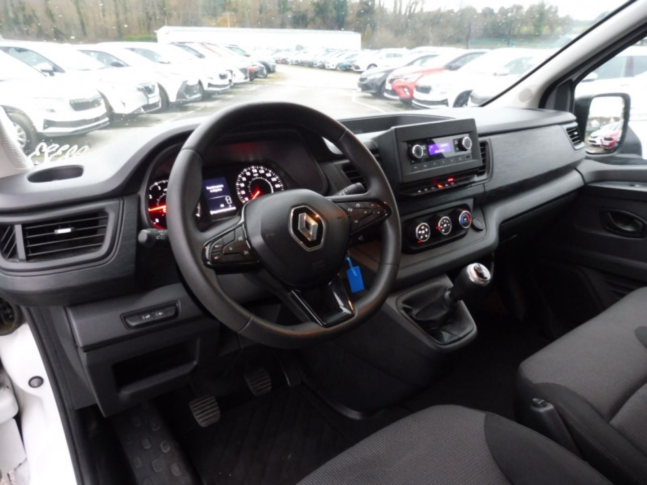 Mandataire RENAULT Trafic Passenger L2 2.0 BLUE DCI 150CH S&S ZEN 9 PLACES