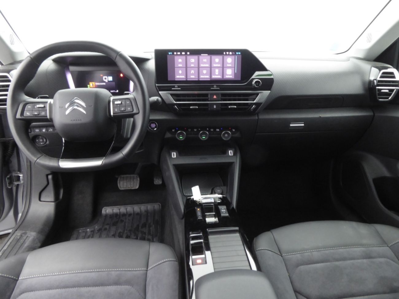 Mandataire Citroën C4 X BLUEHDI 130CH S&S SHINE EAT8