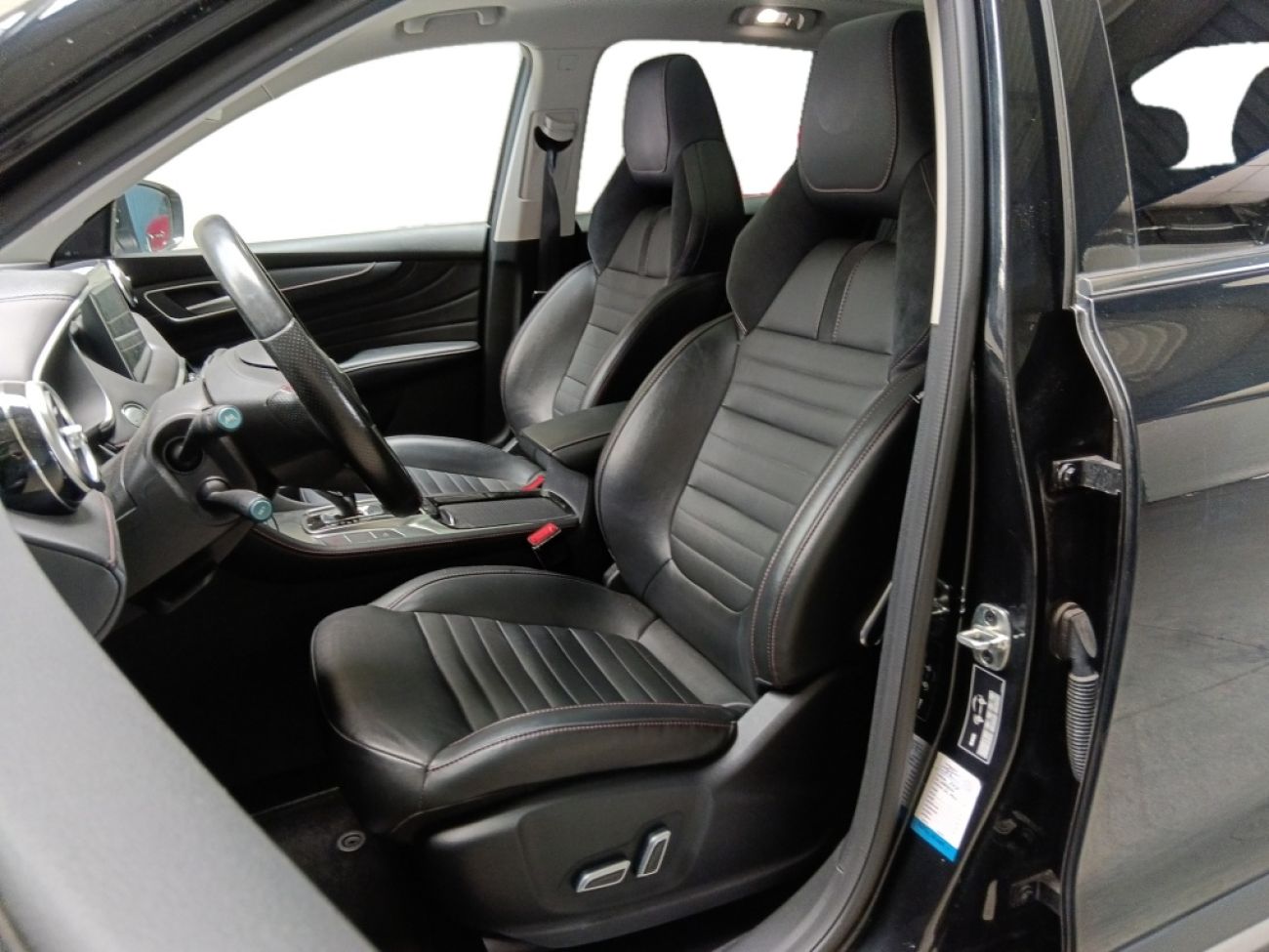Mandataire MG HS 1.5 T-GDI 162 AT luxury
