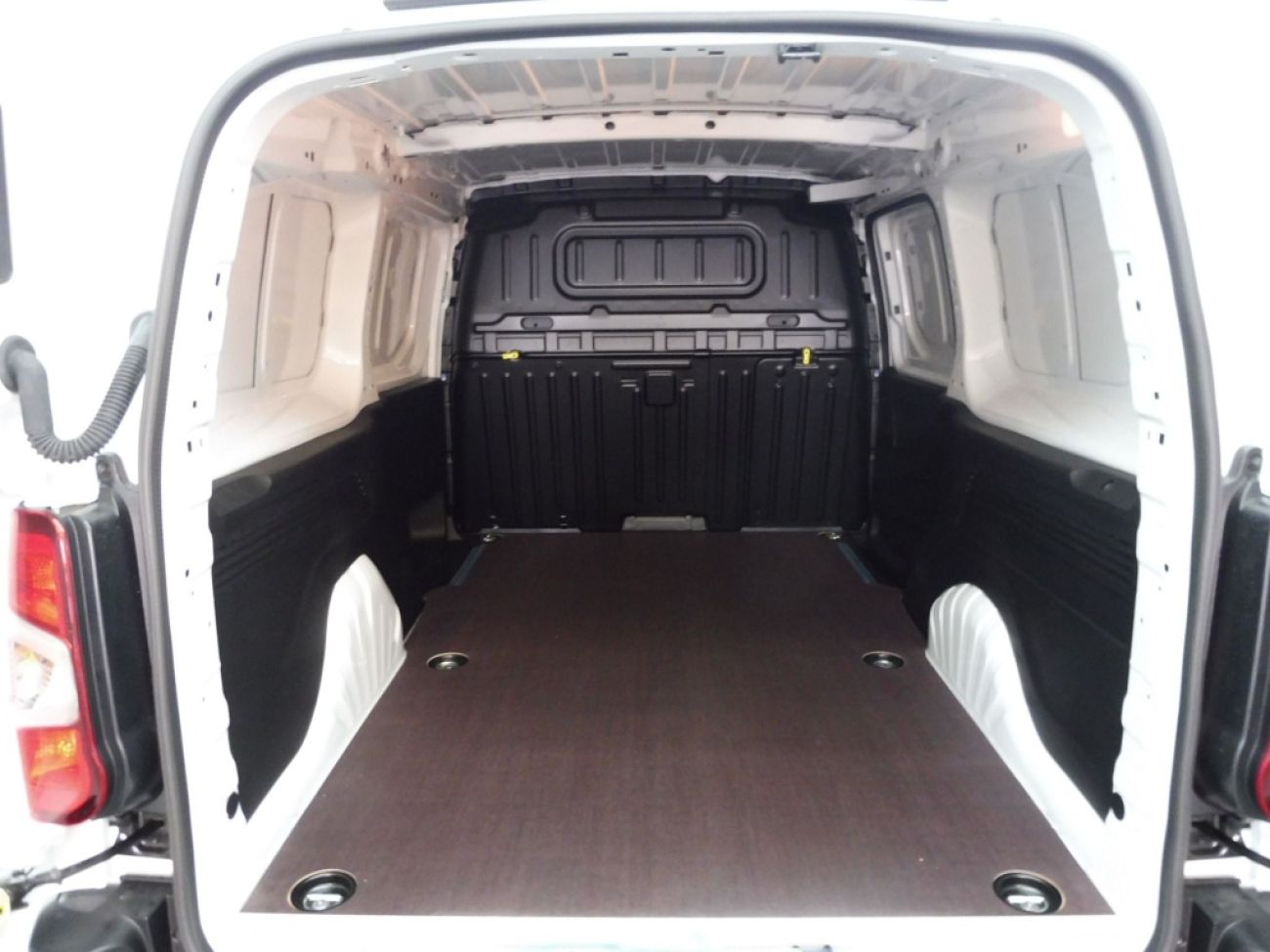 Mandataire PEUGEOT Partner XL 950KG BLUEHDI 130CH S&S EAT8