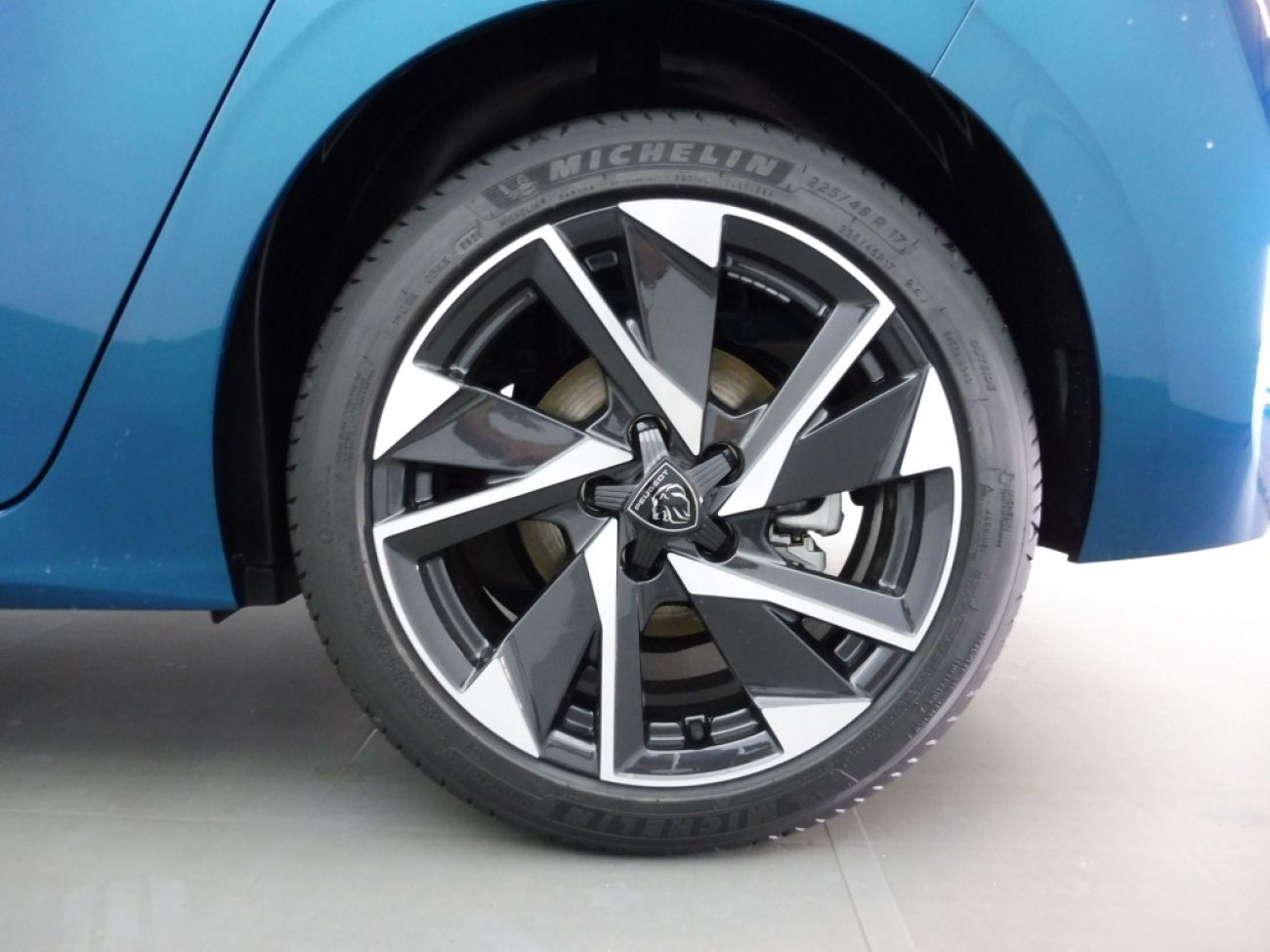 Mandataire PEUGEOT 308 1.5 BLUEHDI 130CH S&S ALLURE EAT8