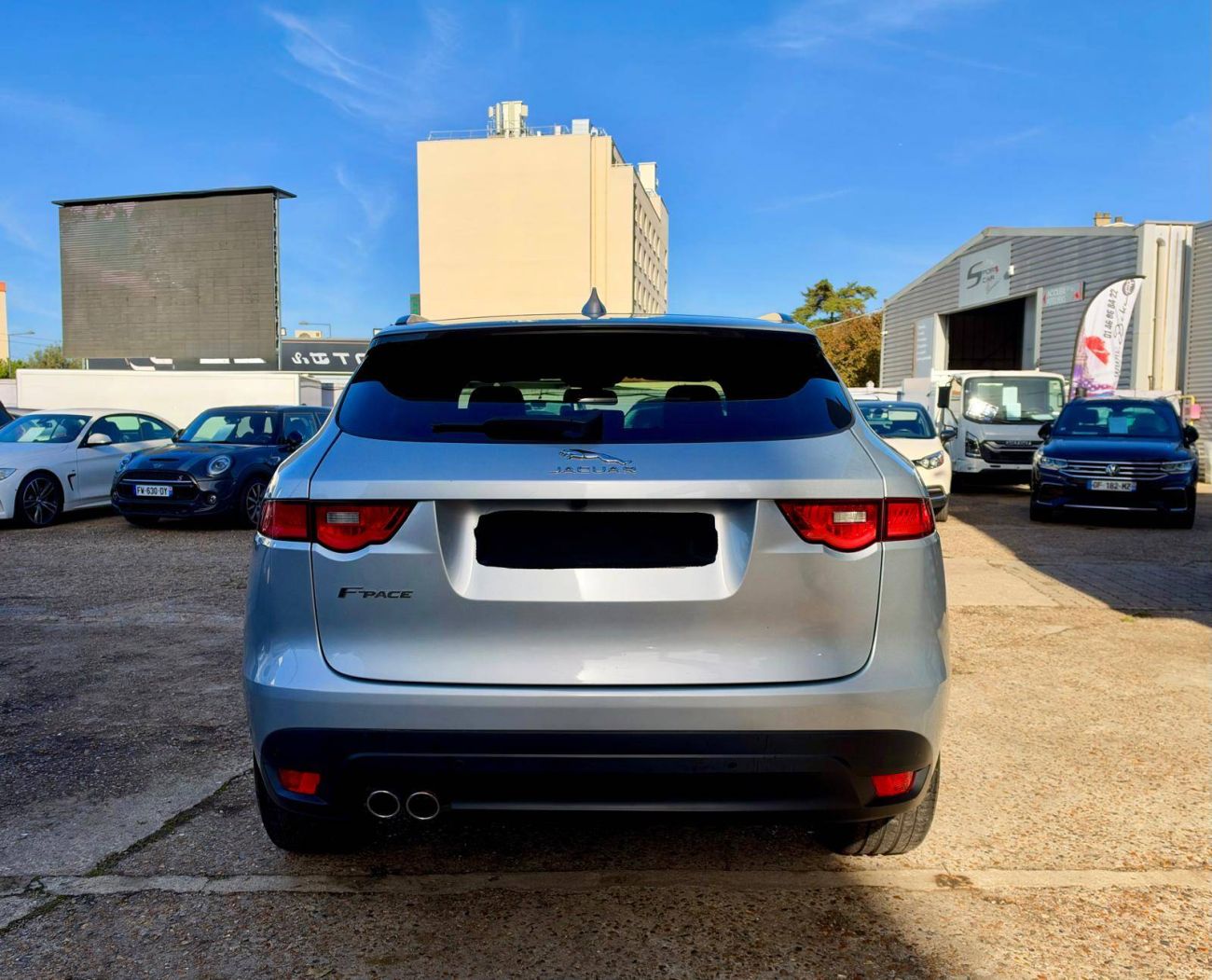 Mandataire JAGUAR F-PACE 2.0 D - 180 ch AWD BVA8 R-Sport