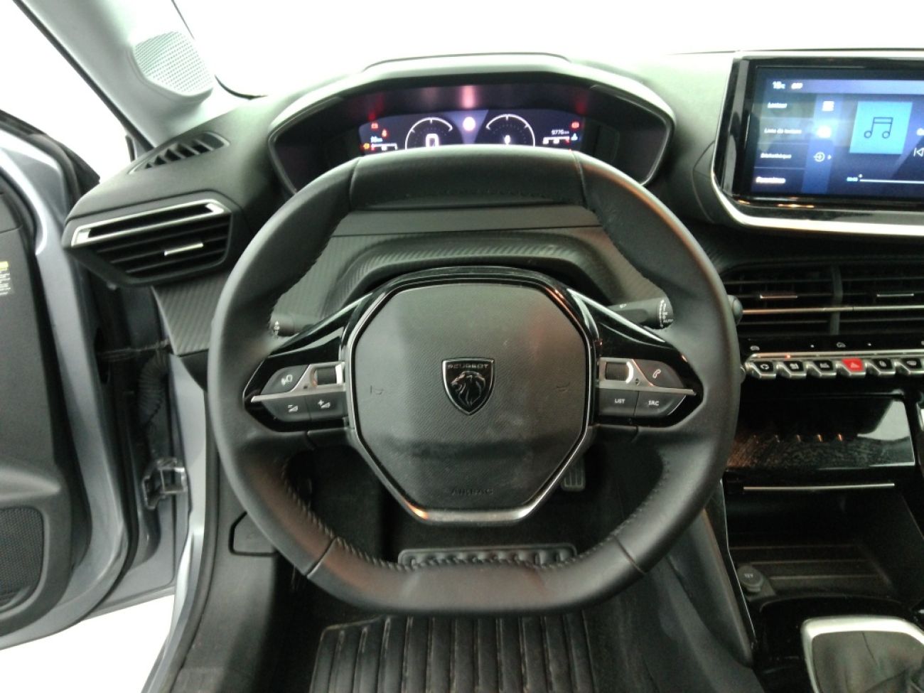 Mandataire PEUGEOT 208 1.2 100CH S&S ALLURE