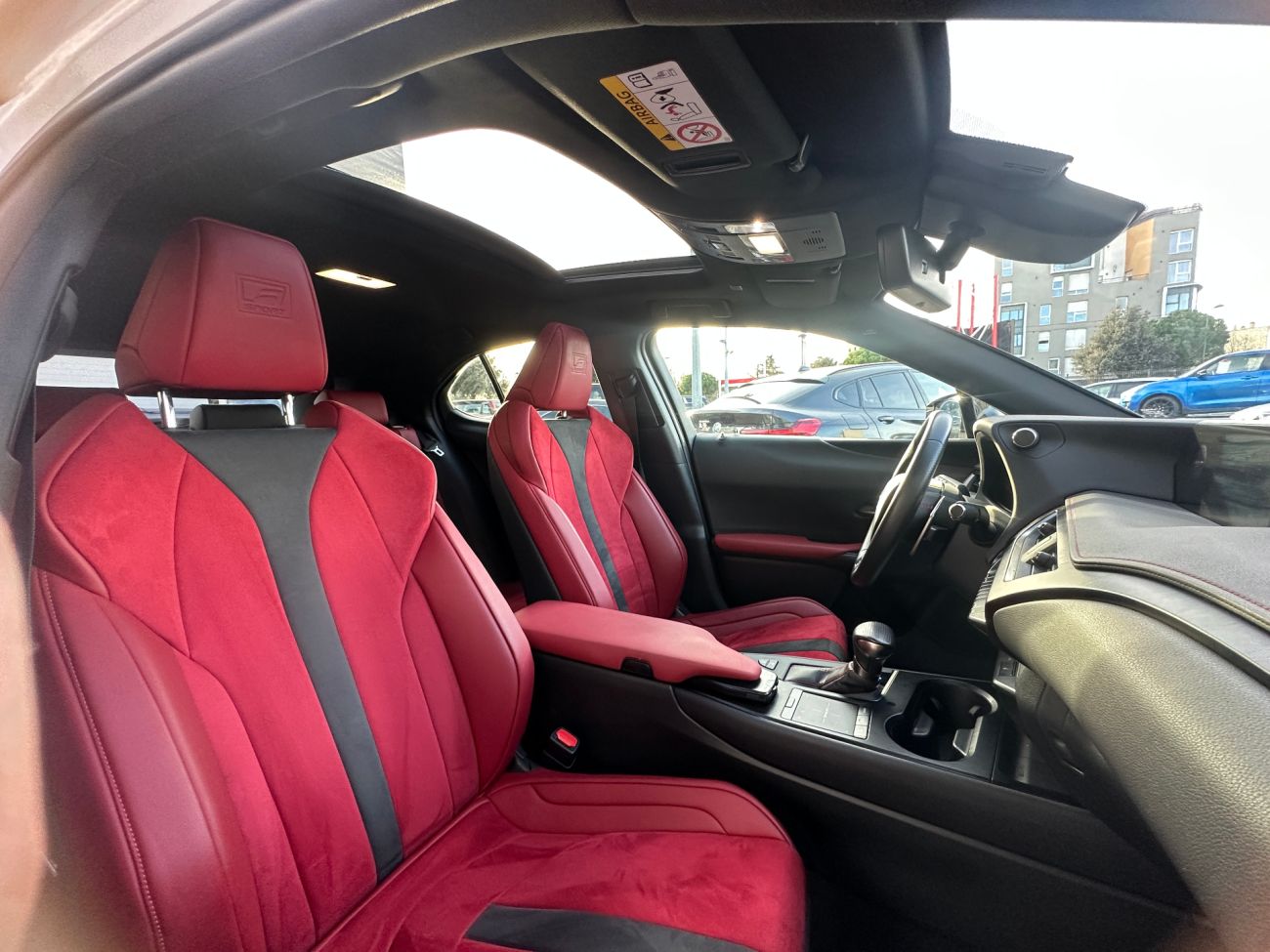 Mandataire LEXUS UX 250h 2WD F SPORT