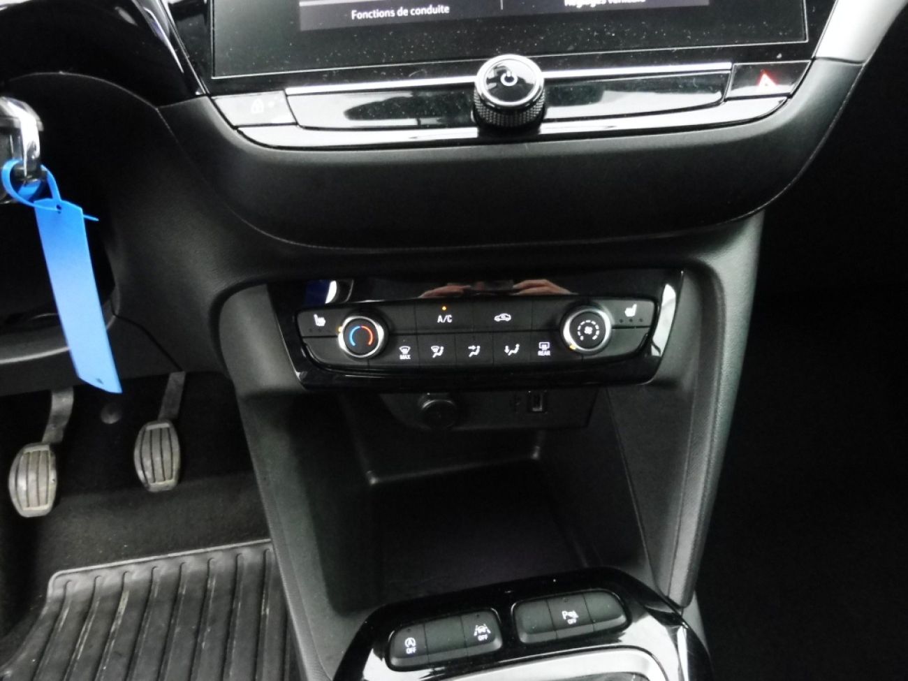 Mandataire Opel Corsa 1.2 100edition