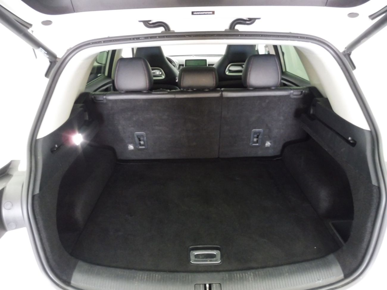 Mandataire MG HS 1.5 T-GDI 162 AT luxury