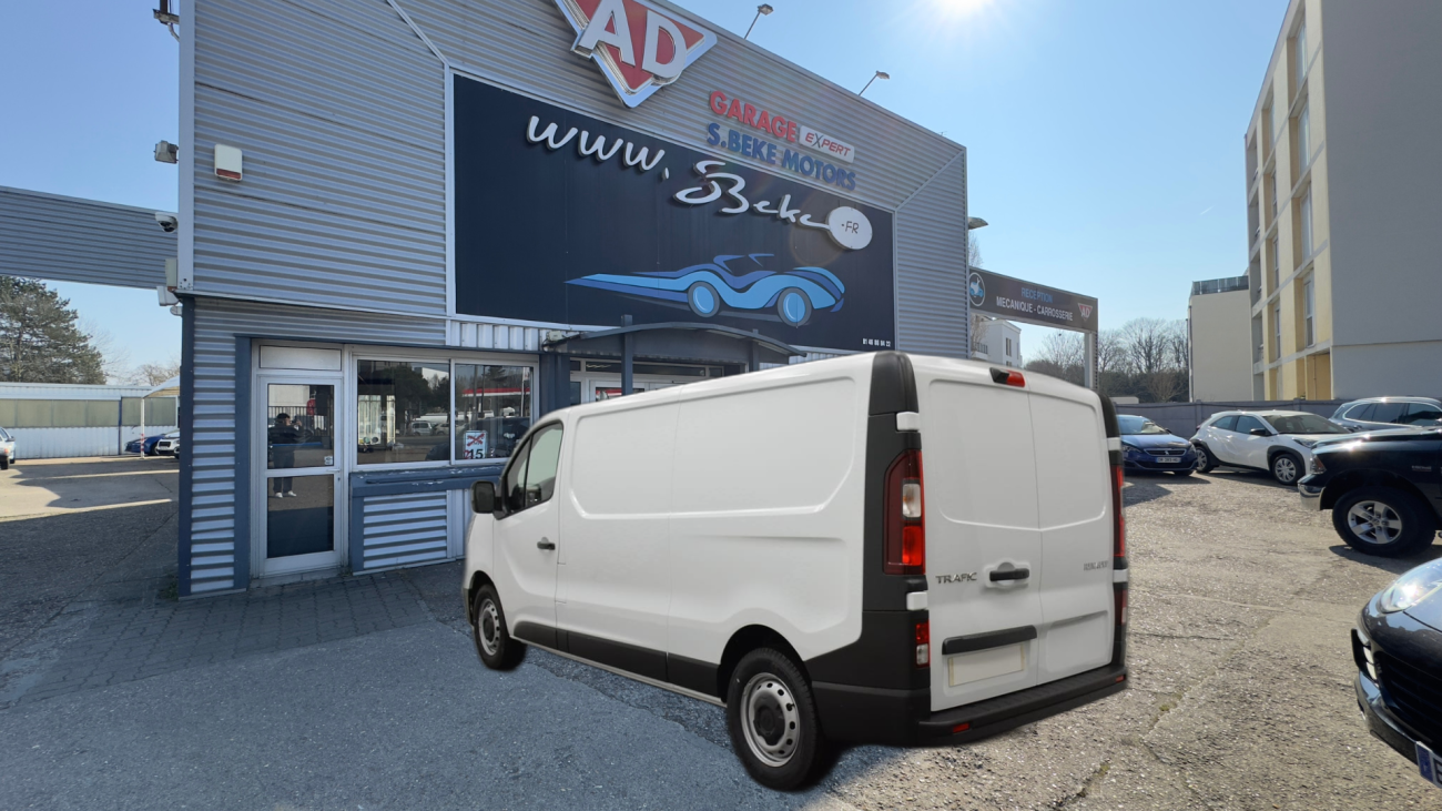 Mandataire RENAULT TRAFIC FOURGON FGN L2H1 3T BLUE DCI 150 GSR2 ADVANCE