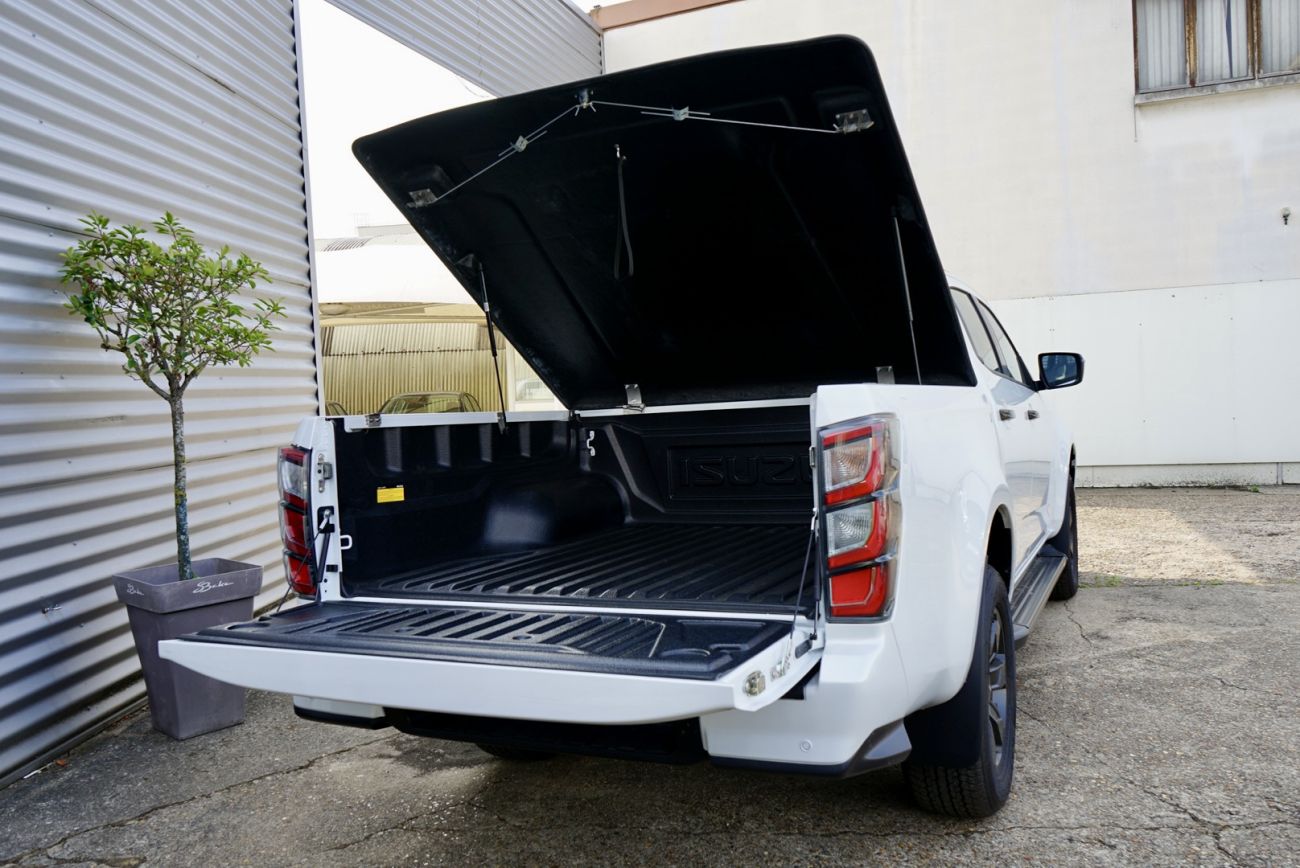 Mandataire ISUZU D-MAX CREW N60 NITRO SPORT 4X4 A/T 4 PLACES / PAS DE MALUS ECOLOGIQUE