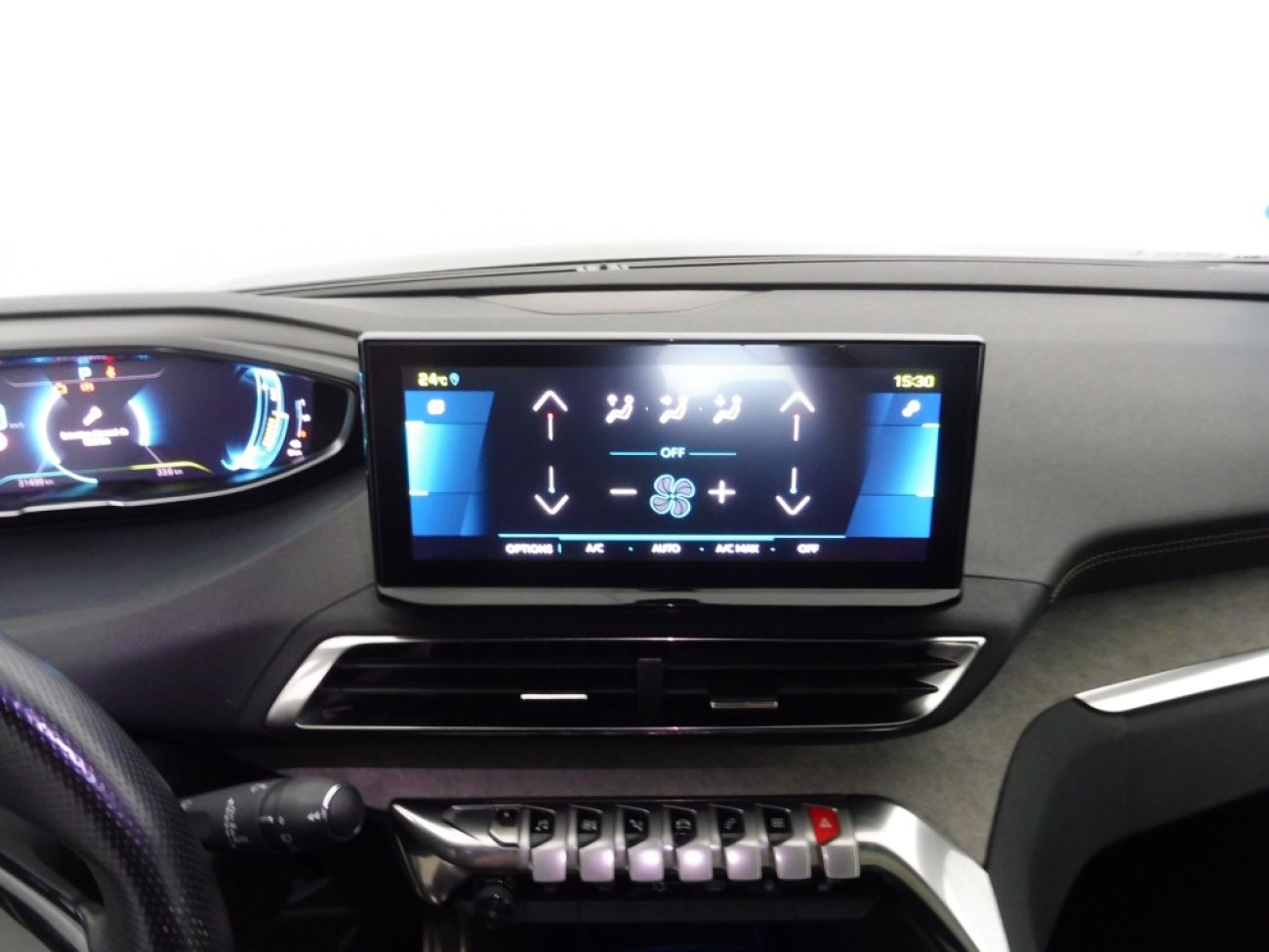 Mandataire PEUGEOT 3008 PLUG-IN HYBRID4 300CH GT PACK E-EAT8