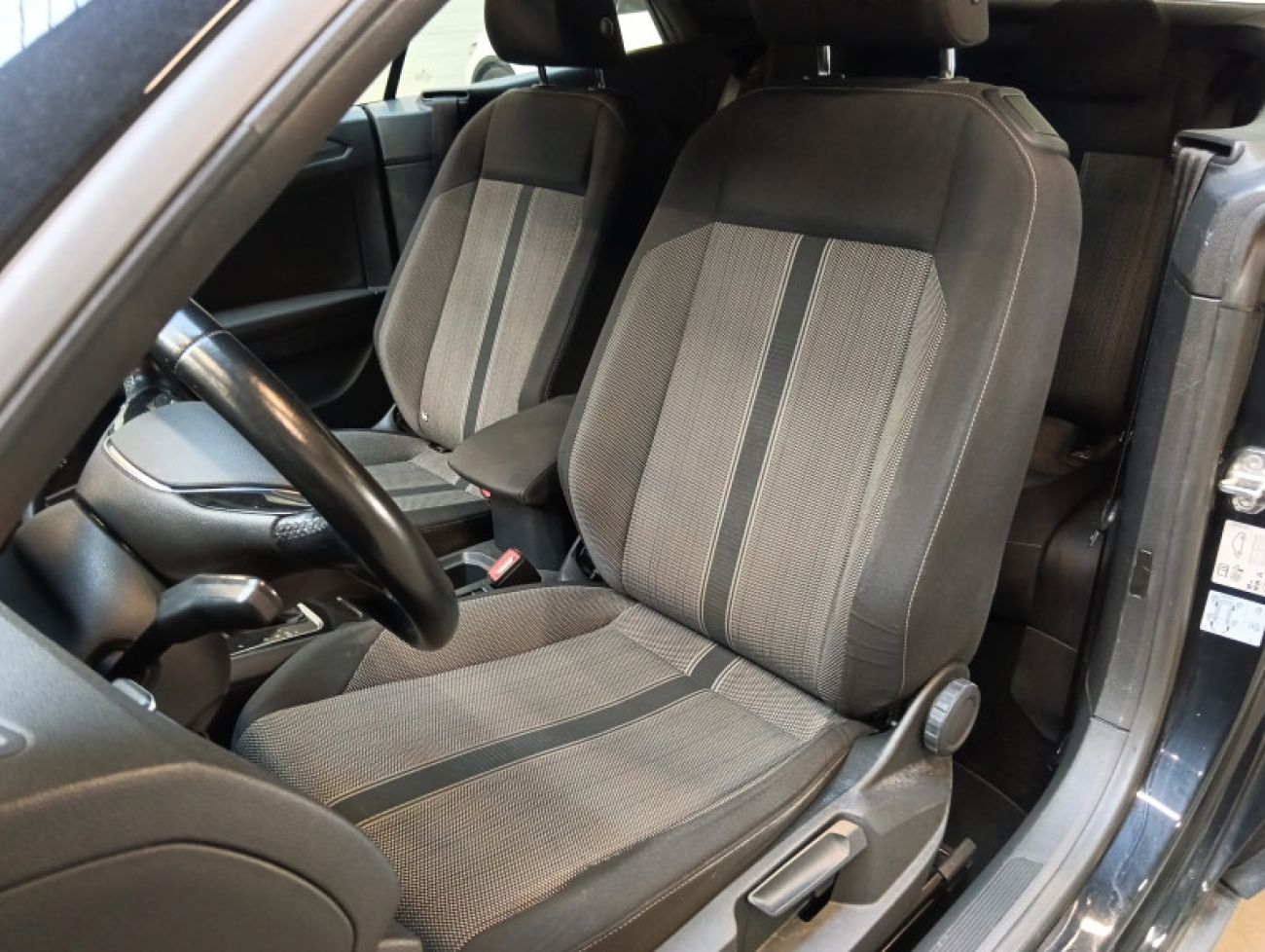 Mandataire VOLKSWAGEN T-Roc Cabriolet 1.5 TSI 150 DSGstyle