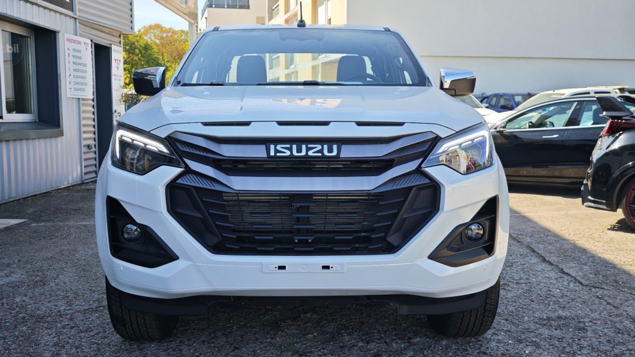 Mandataire ISUZU D-MAX NOUVEAU  2.2L SPACE PRESTIGE