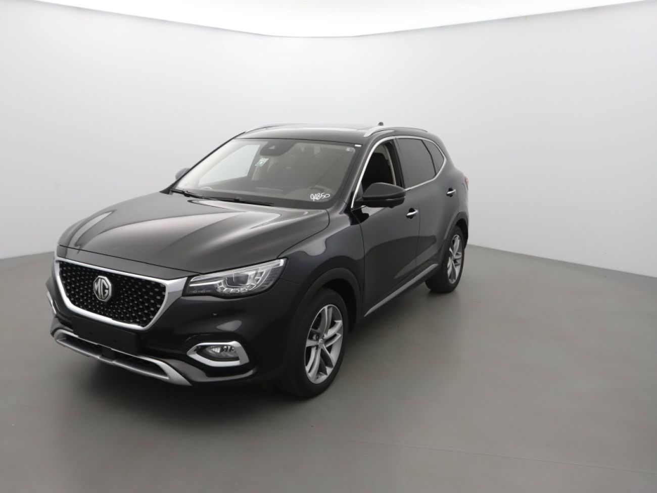 Mandataire MG HS 1.5 T-GDI 162 AT luxury