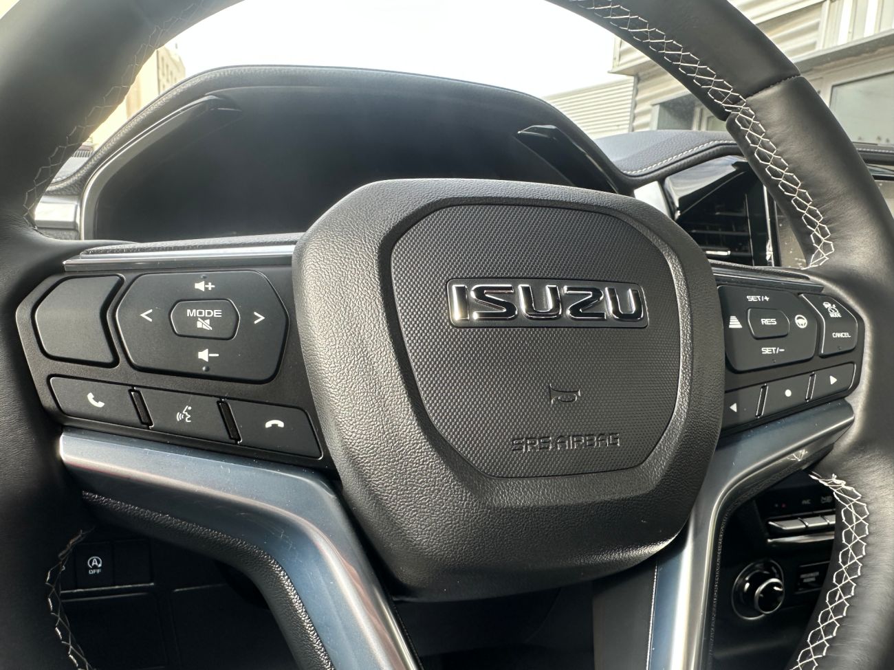 Mandataire ISUZU D-MAX N60 SPACE CAB 1.9 164 CH 4X4 BVA F+ 2P