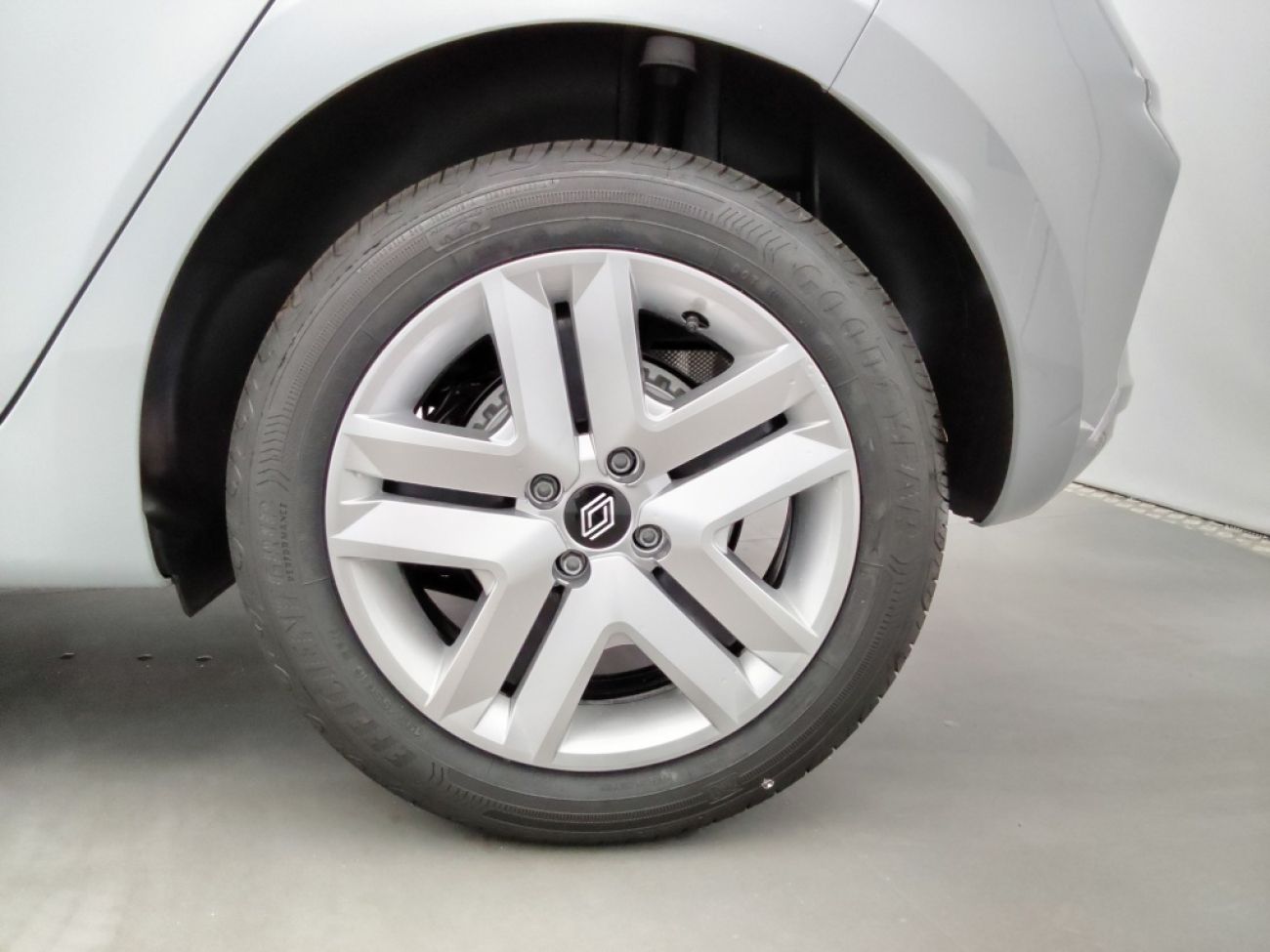 Mandataire RENAULT Clio 1.5 DCI 100CH EVOLUTION - 25