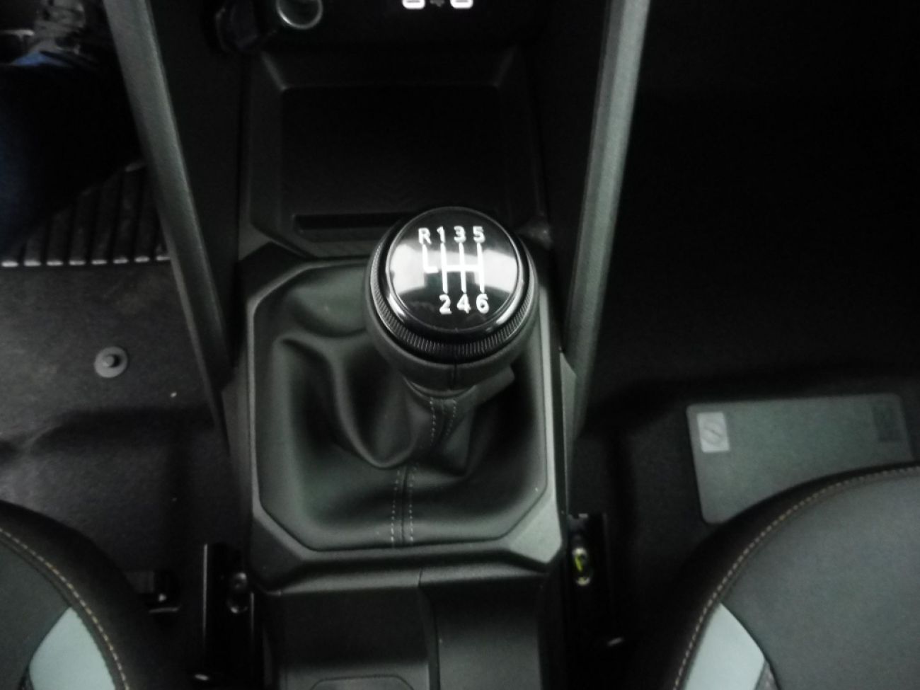 Mandataire Dacia DUSTER 1.2 TCE MILD HYBRID 130CH EXTREME 4X4