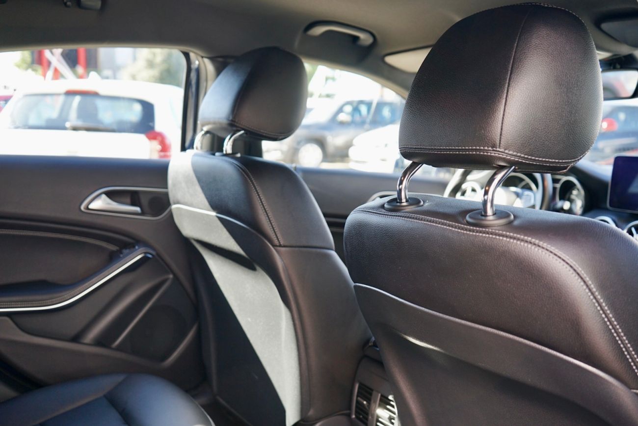 Mandataire MERCEDES CLASSE A 180 7G-DCT Sensation