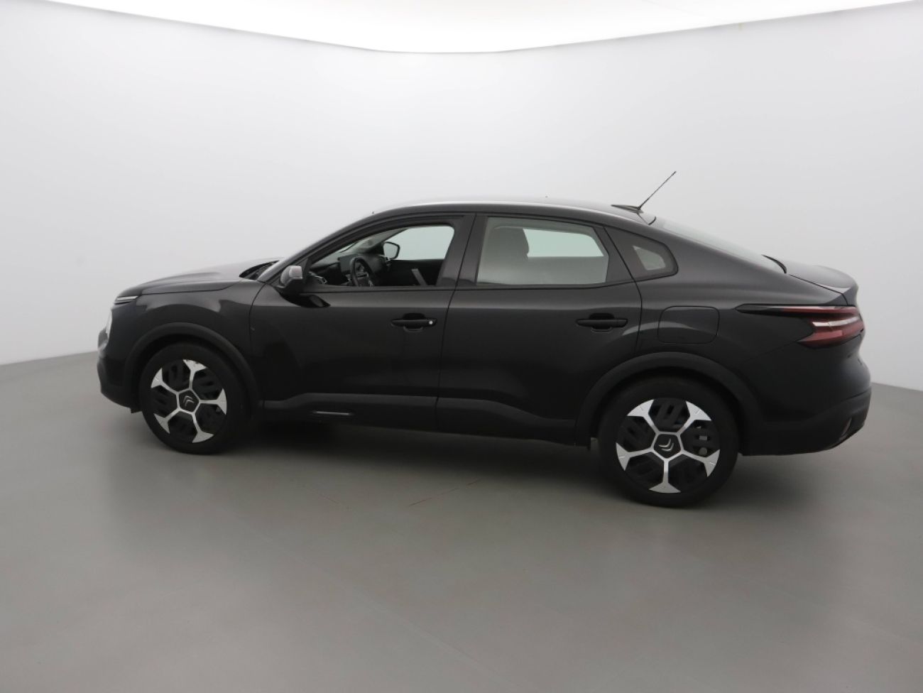 Mandataire Citroën C4 X 1.2 PURETECH 100 FEEL