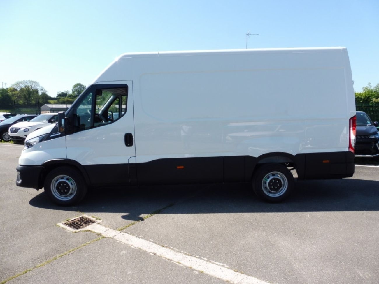 Mandataire IVECO Daily 35S16 2.3 V12 HI-MATIC 156CV