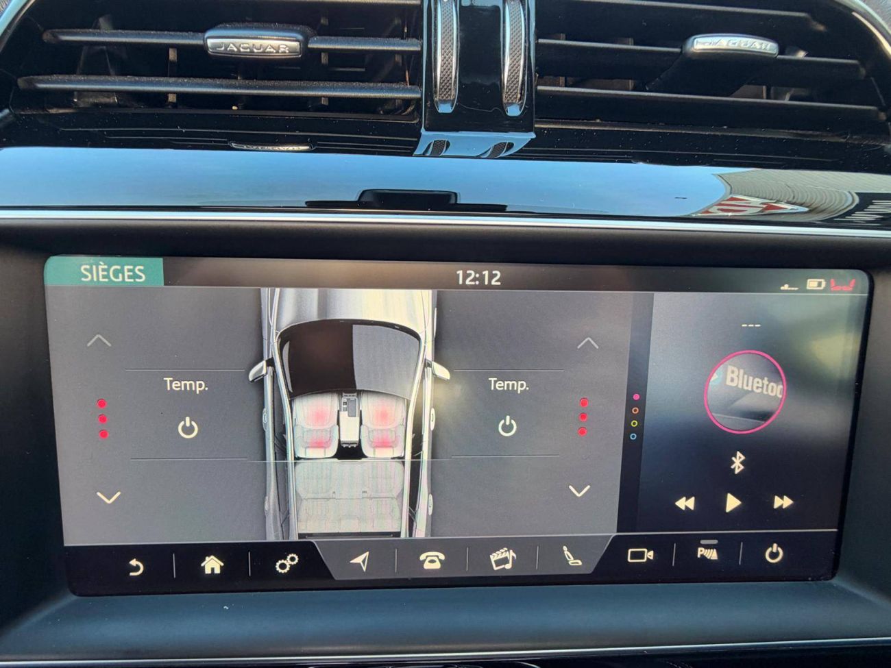 Mandataire JAGUAR F-PACE 2.0 D - 180 ch AWD BVA8 R-Sport