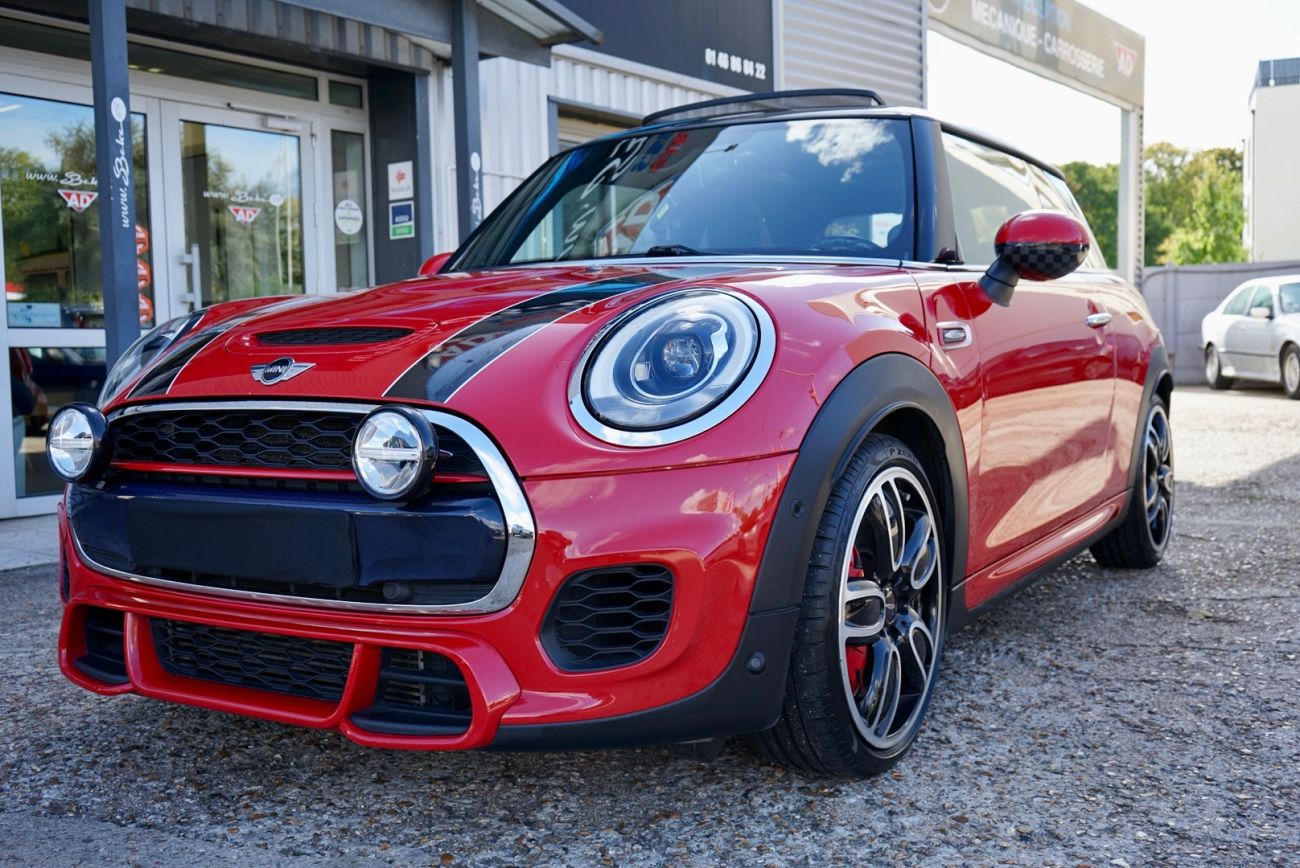 Mandataire MINI HATCH 3 PORTES F56 231 ch John Cooper Works BVA6 Finition JCW Exclusive Design