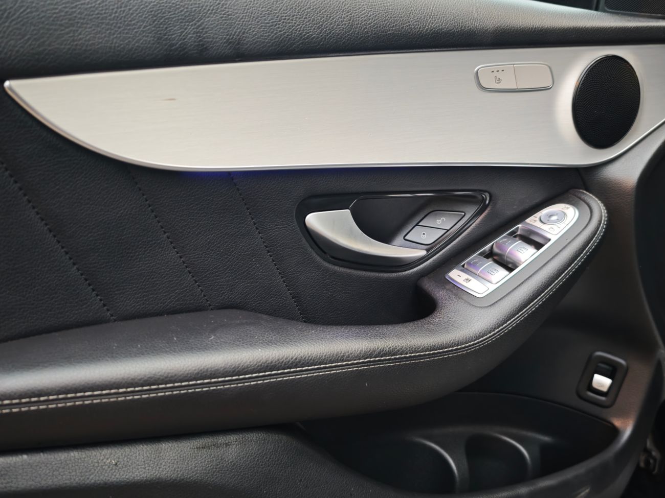 Mandataire MERCEDES GLC 300 de 9G-Tronic 4Matic AMG Line