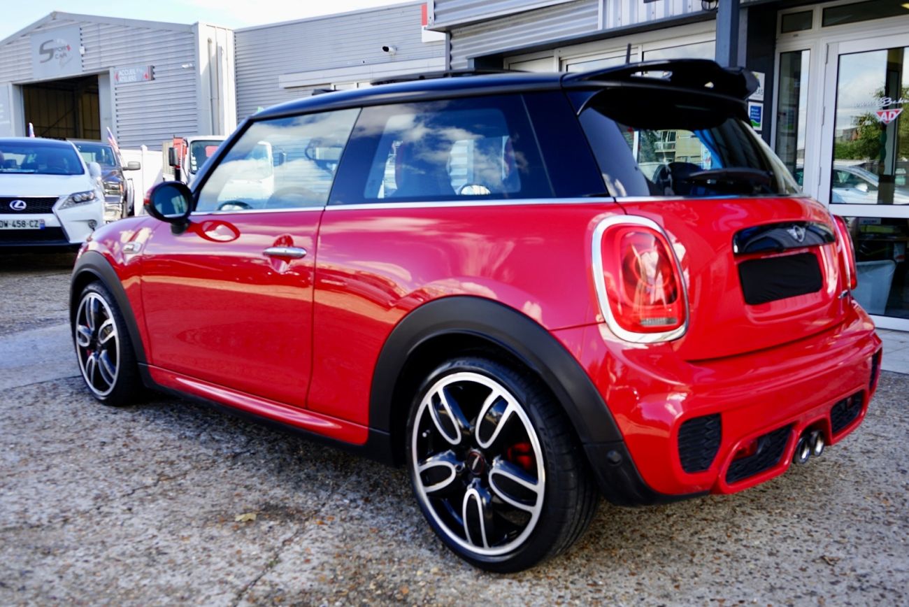 Mandataire MINI HATCH 3 PORTES F56 231 ch John Cooper Works BVA6 Finition JCW Exclusive Design
