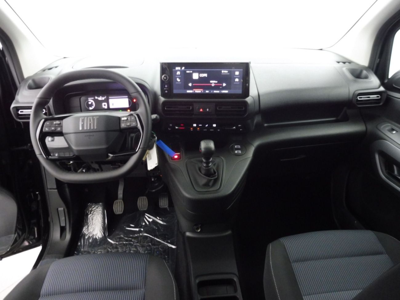 Mandataire FIAT DOBLO COMBI 1.5 BLUEHDI 100CH 5 PLACES N1