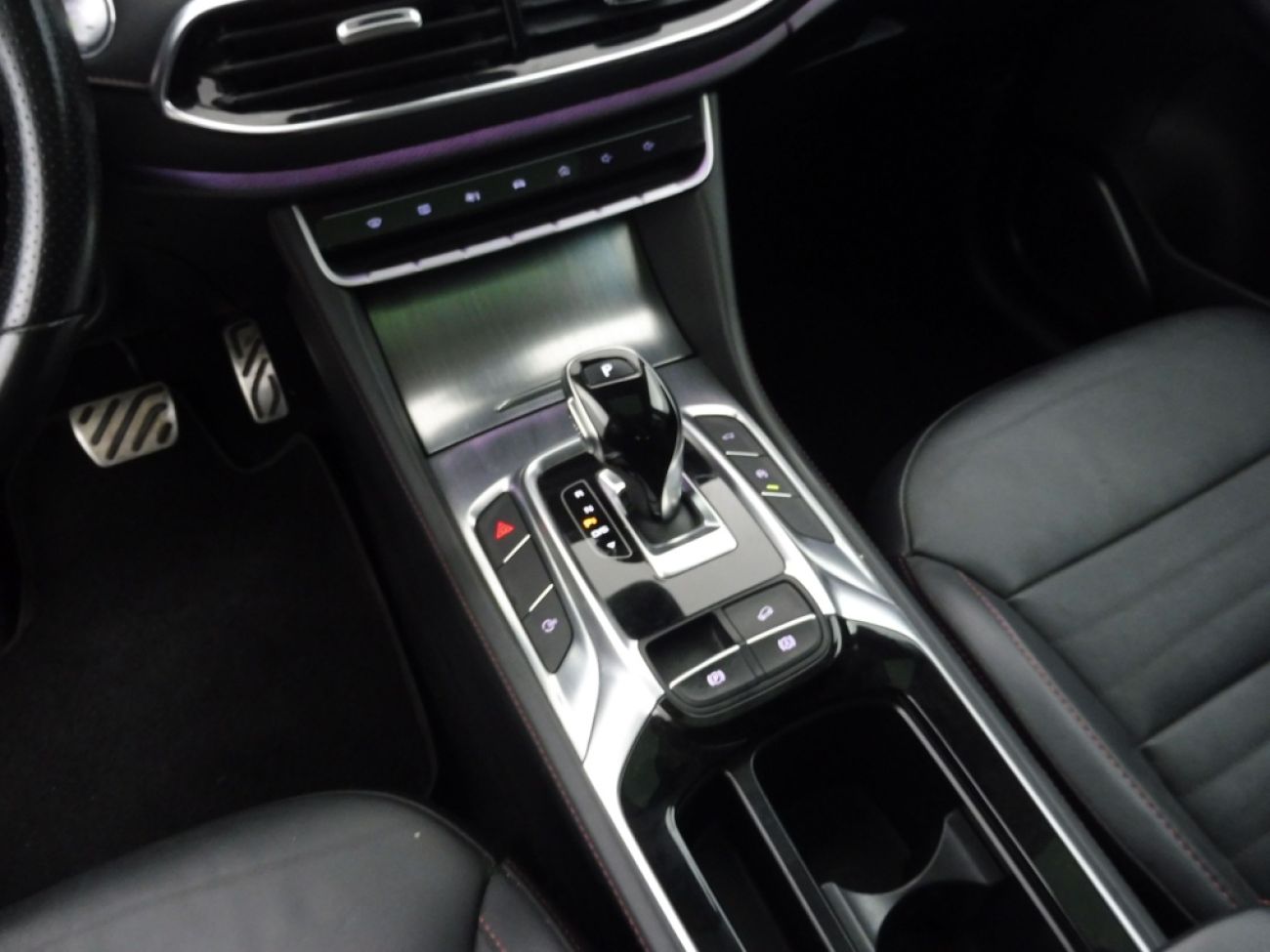 Mandataire MG HS 1.5 T-GDI 162 AT luxury