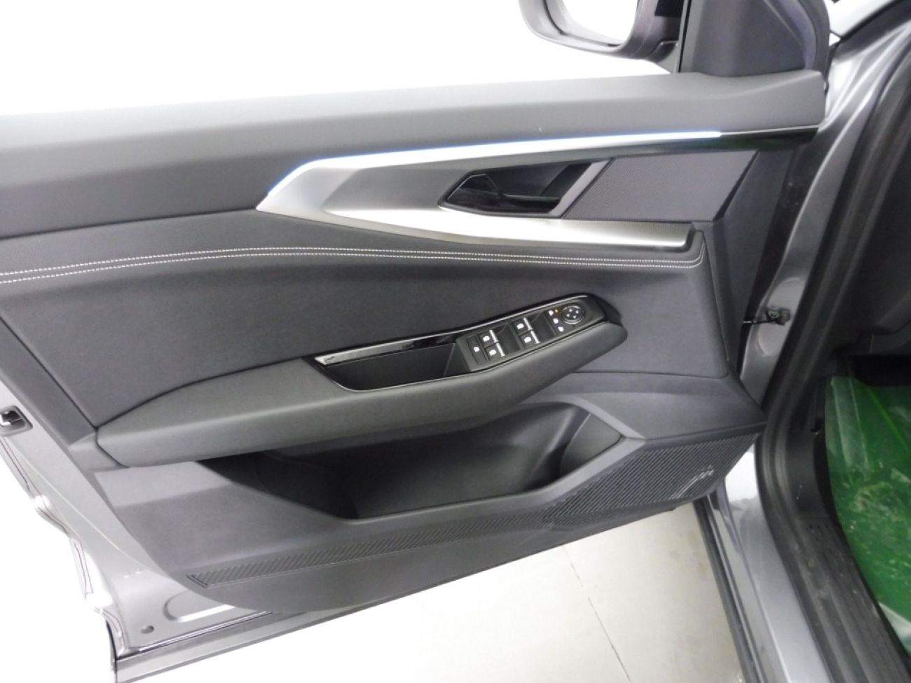Mandataire RENAULT AUSTRAL 1.2 E-TECH FULL HYBRID 200CH TECHNO - 24
