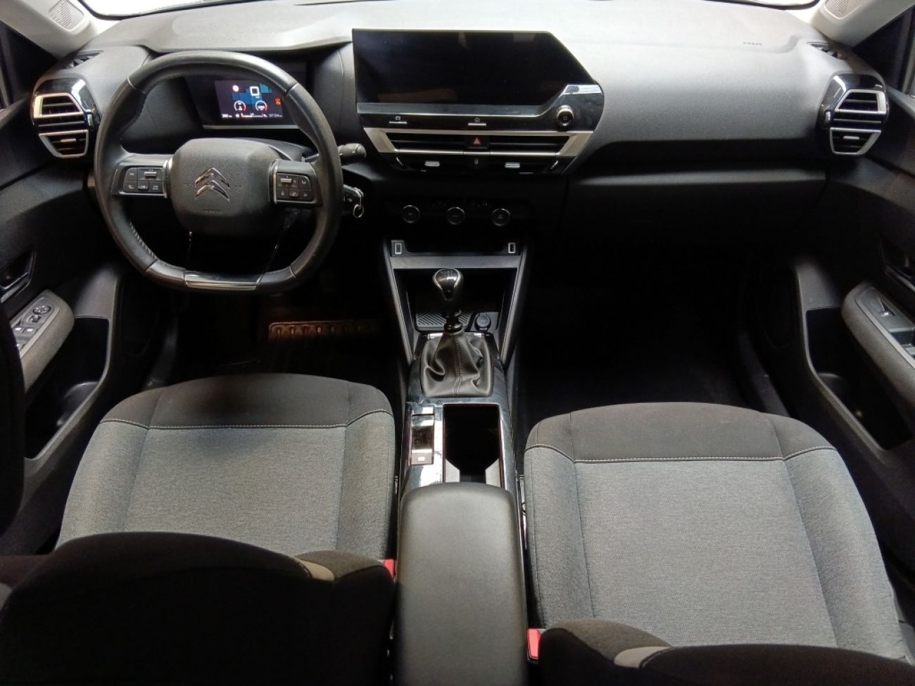 Mandataire Citroën C4 X 1.2 PURETECH 100 FEEL