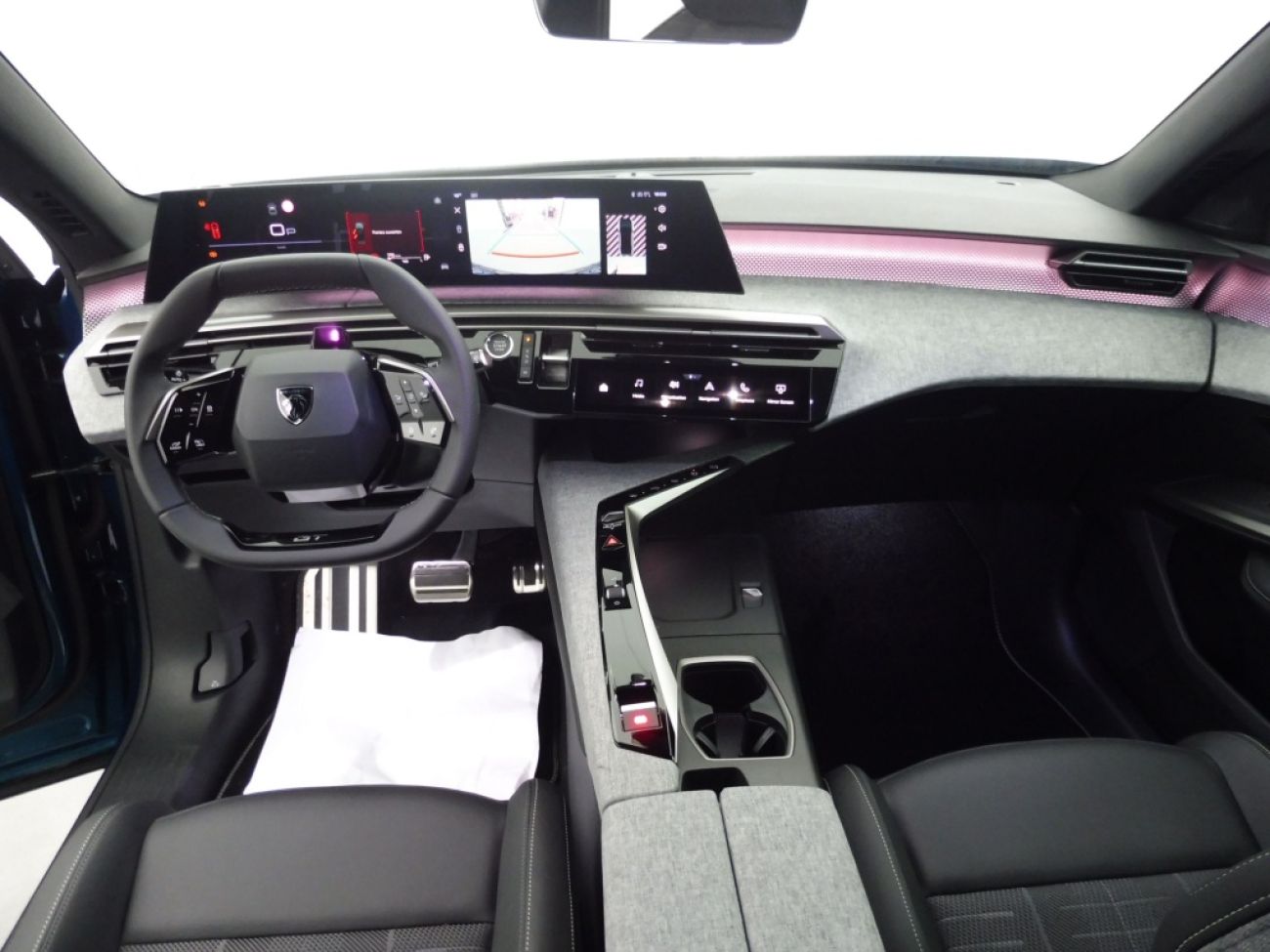 Mandataire PEUGEOT 3008 1.2 HYBRID 145CH GT E-DCS6