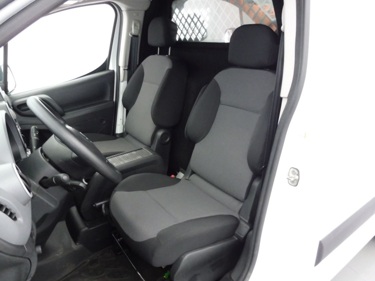 Mandataire Citroën Berlingo BLUEHDI 75CH CLUB