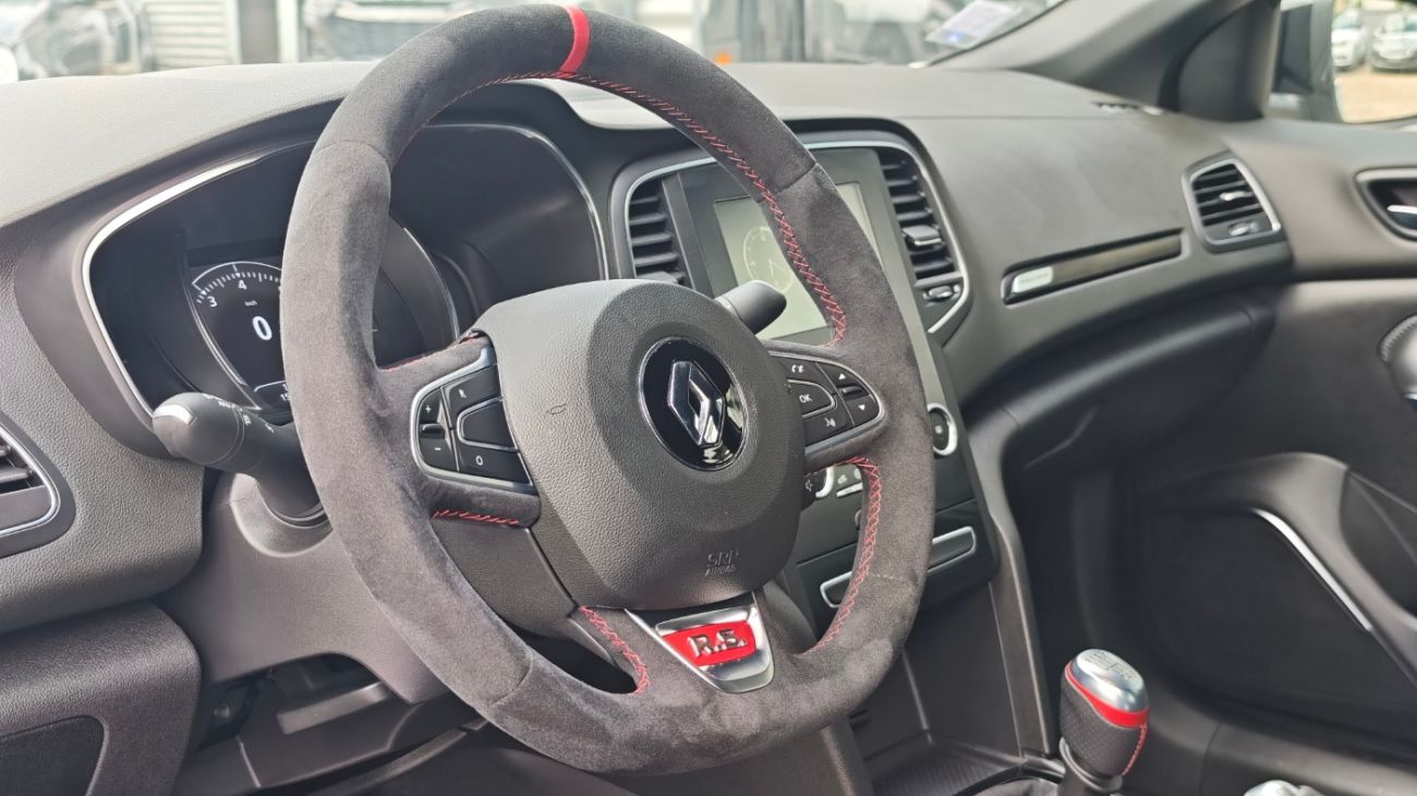 Mandataire RENAULT MEGANE IV BERLINE TCe 300 RS Trophy-R #218