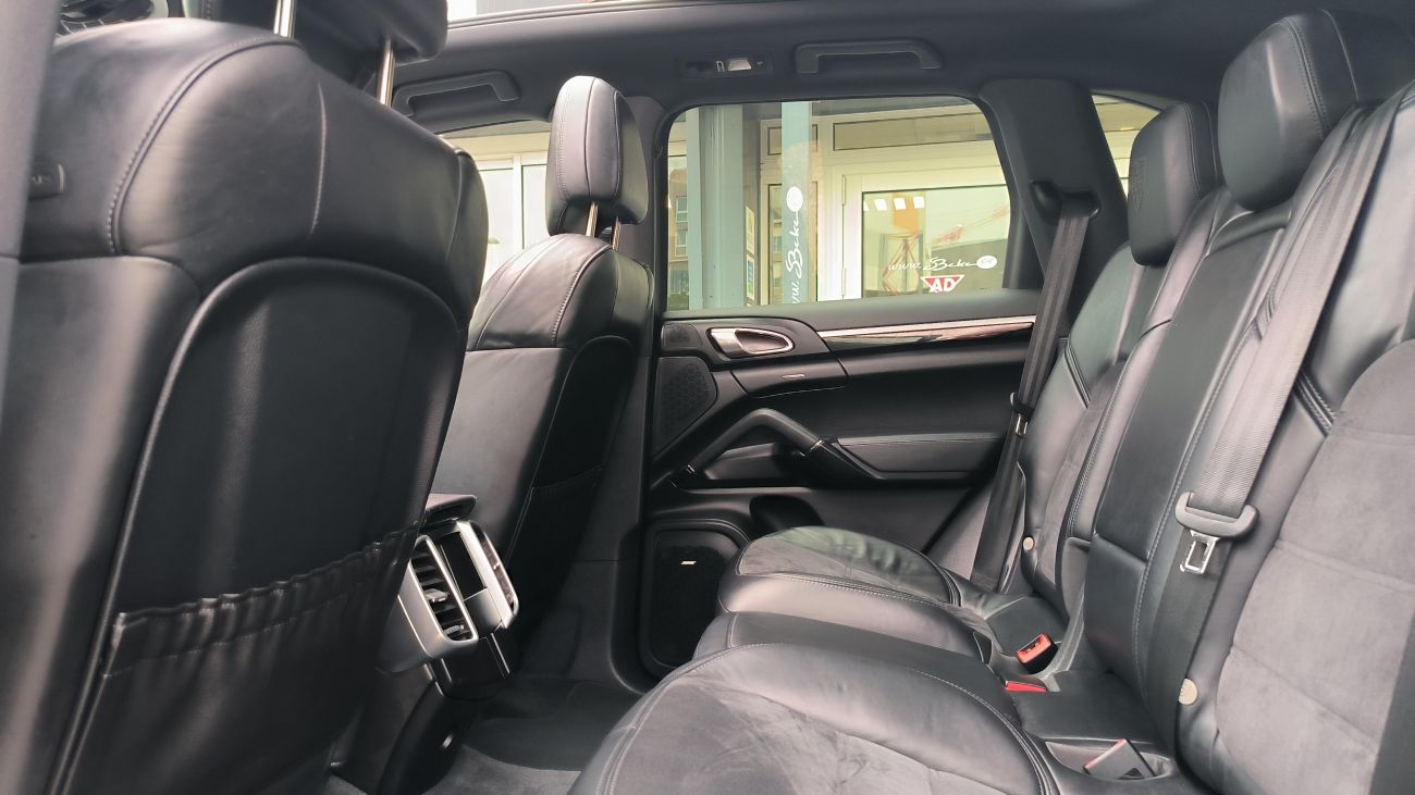 Mandataire PORSCHE CAYENNE 3.0 TD V6 262 ch Platinium Edition Tiptronic A