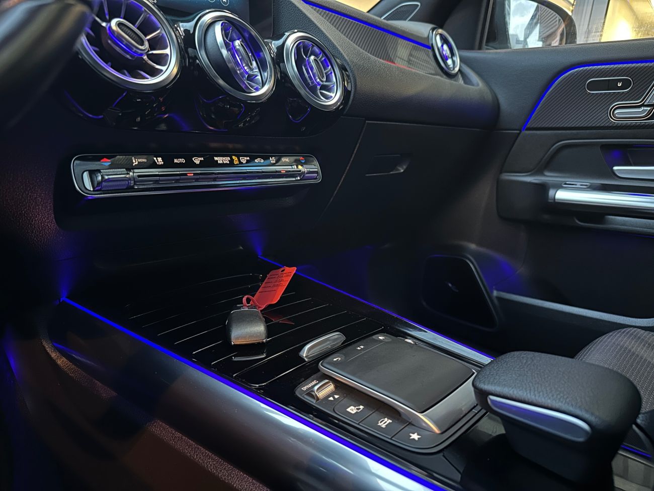 Mandataire MERCEDES-BENZ GLA 200 d 8G-DCT AMG Line edition 1 toit pano