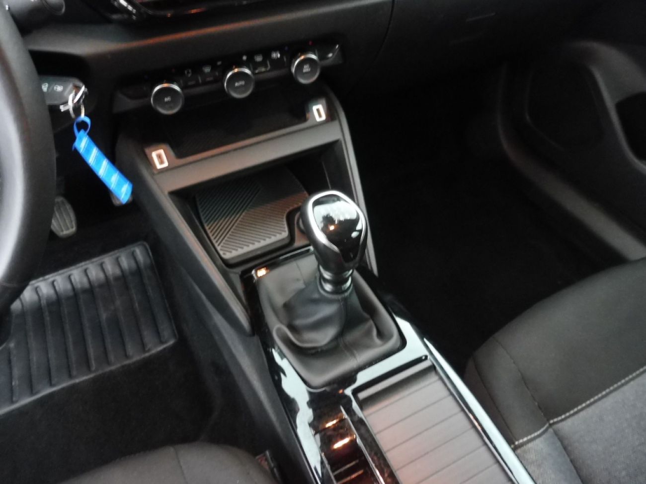 Mandataire Citroën C4 X 1.2 PURETECH 100 FEEL