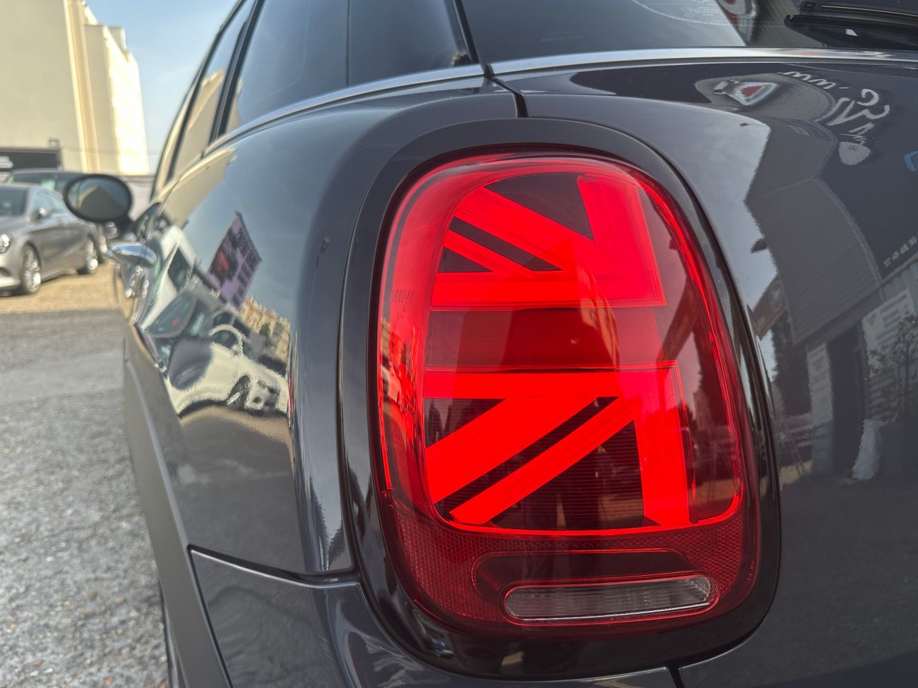 Mandataire MINI HATCH 5 PORTES F55 LCI Cooper S 178 ch BVA7 Finition greenwich