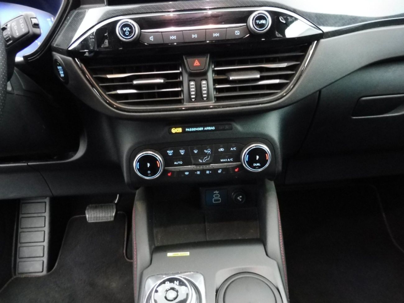 Mandataire Ford KUGA 2.0 TDCI 120CH ST-LINE POWERSHIFT