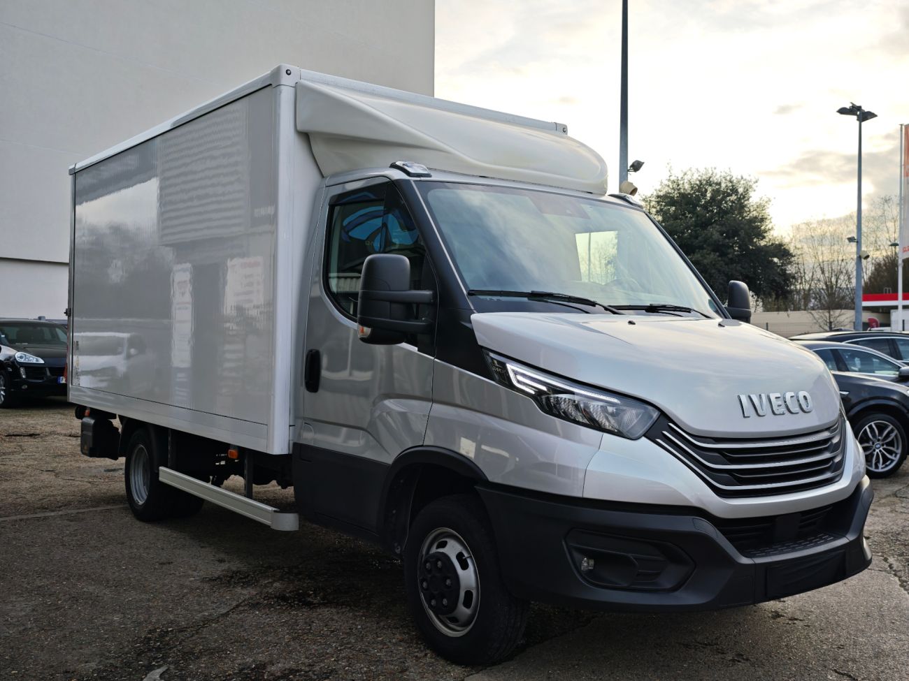 Mandataire IVECO DAILY FOURGON 35 C 21 HA8 FOUR OPE ADVANCE CONNECT HI-MATIC DELIVERY URBAN