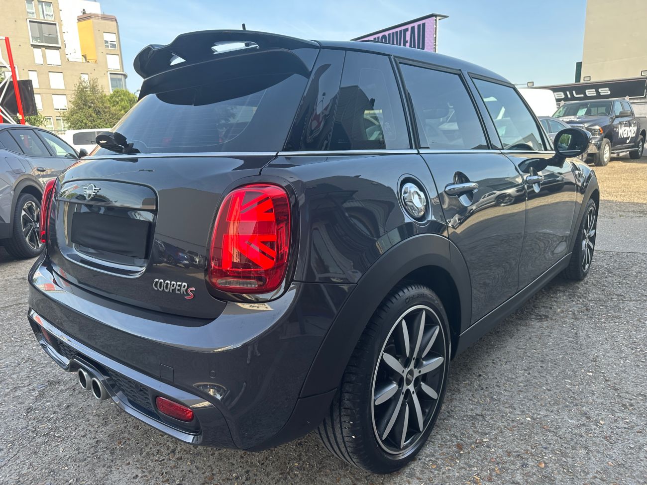 Mandataire MINI HATCH 5 PORTES F55 LCI Cooper S 178 ch BVA7 Finition greenwich