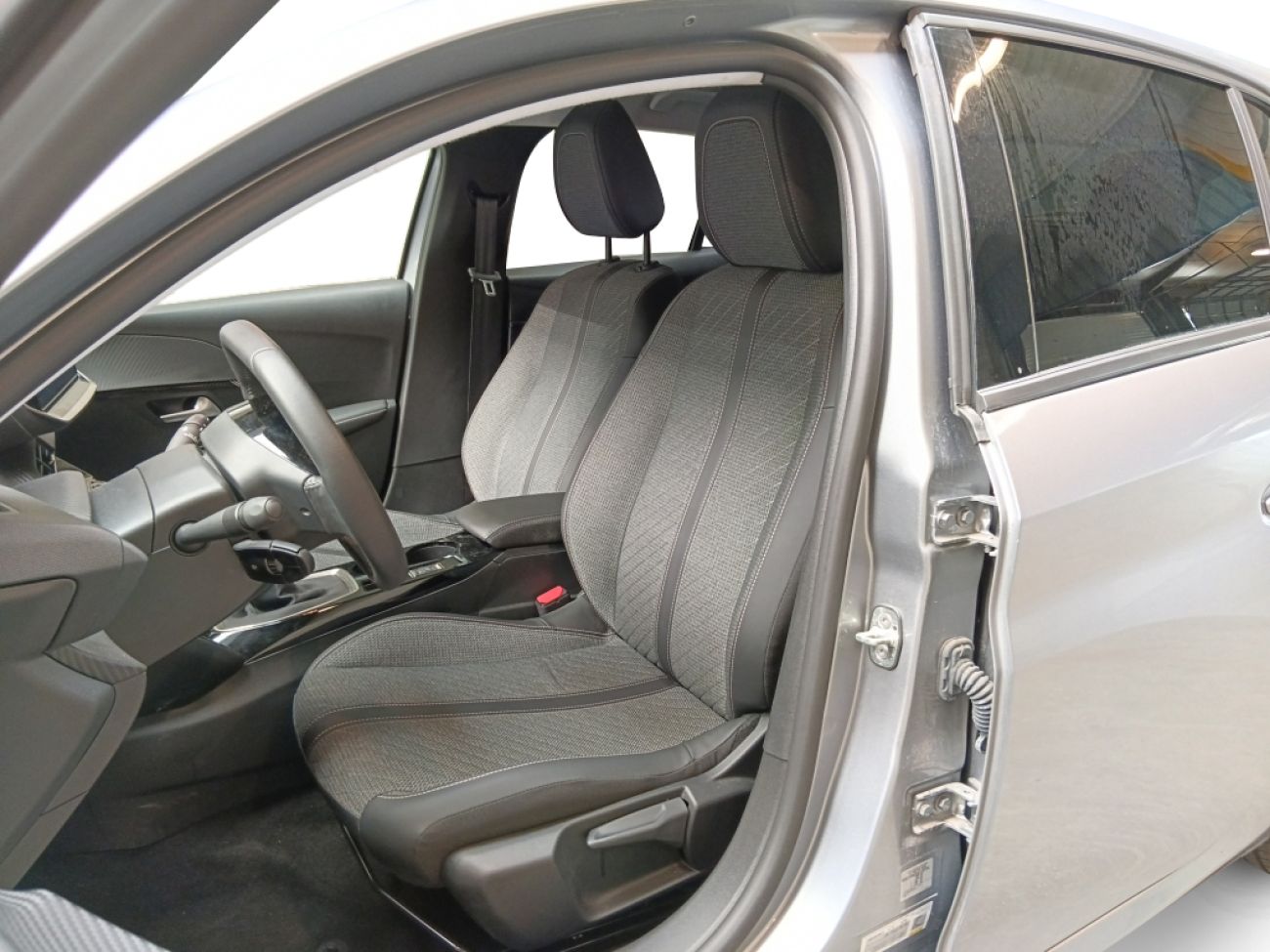 Mandataire PEUGEOT 208 1.2 100CH S&S ALLURE