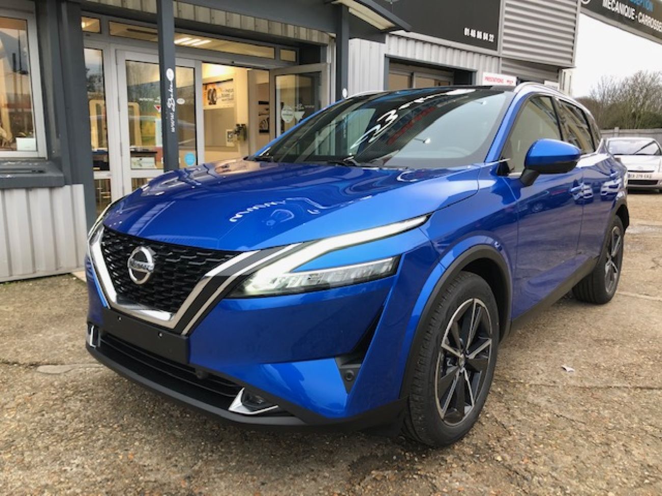 Mandataire NISSAN QASHQAI 2021 III 1.3 MILD HYBRID Tekna BOSE / JA 19