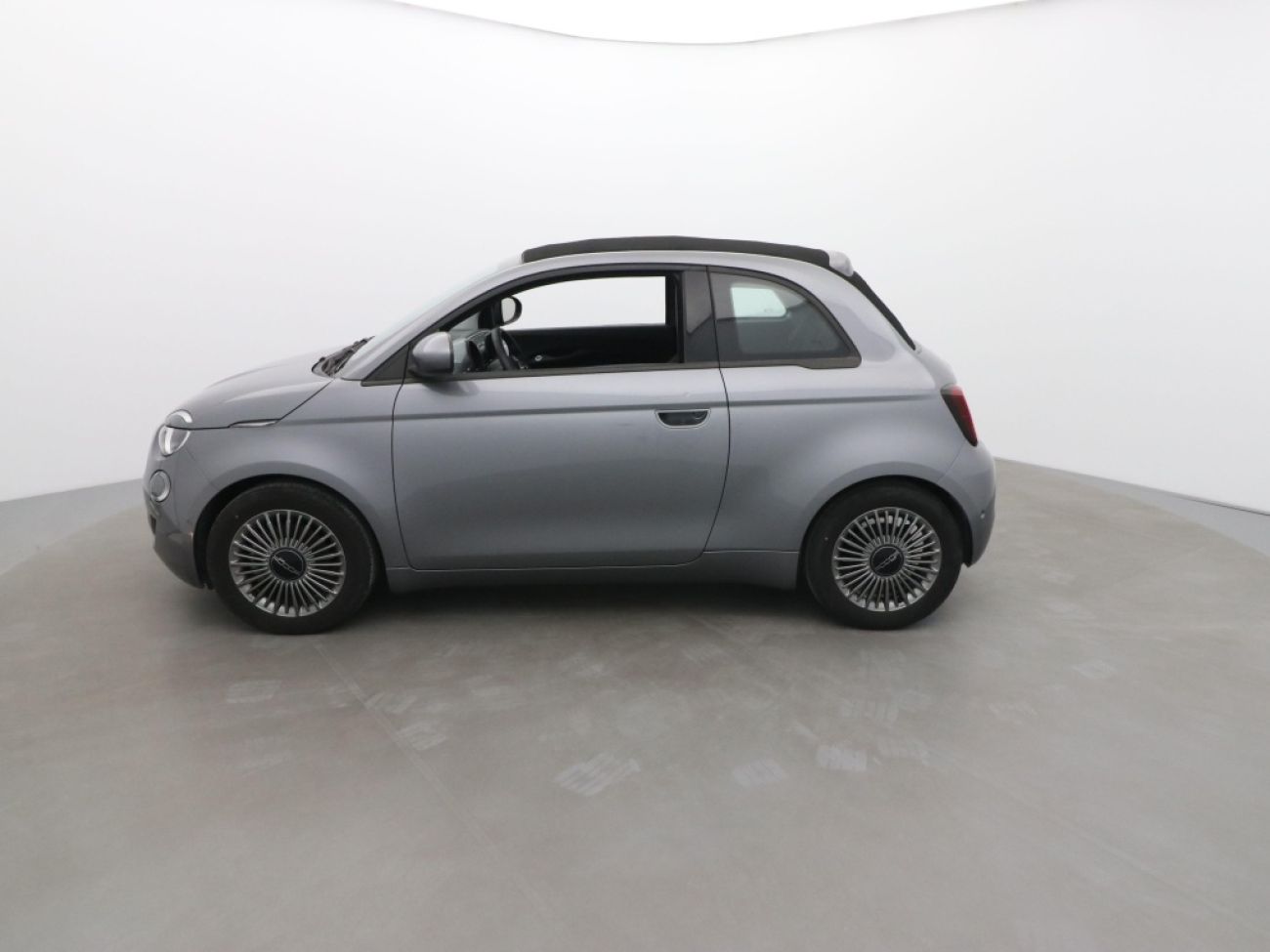 Mandataire FIAT 500C E 118CH ICONE